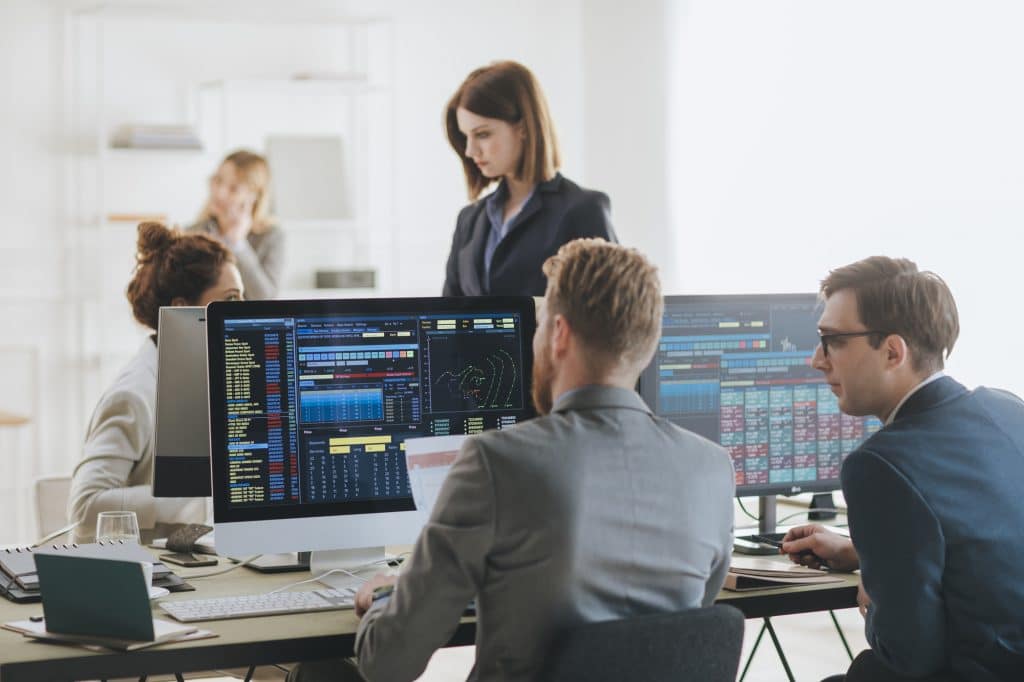 Broker saham online terpercaya dan terdaftar di BEI