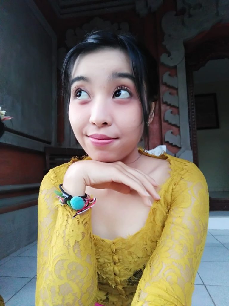 Gadis Bali jegeg ayu cantik - tujung krisna darmawati - 05