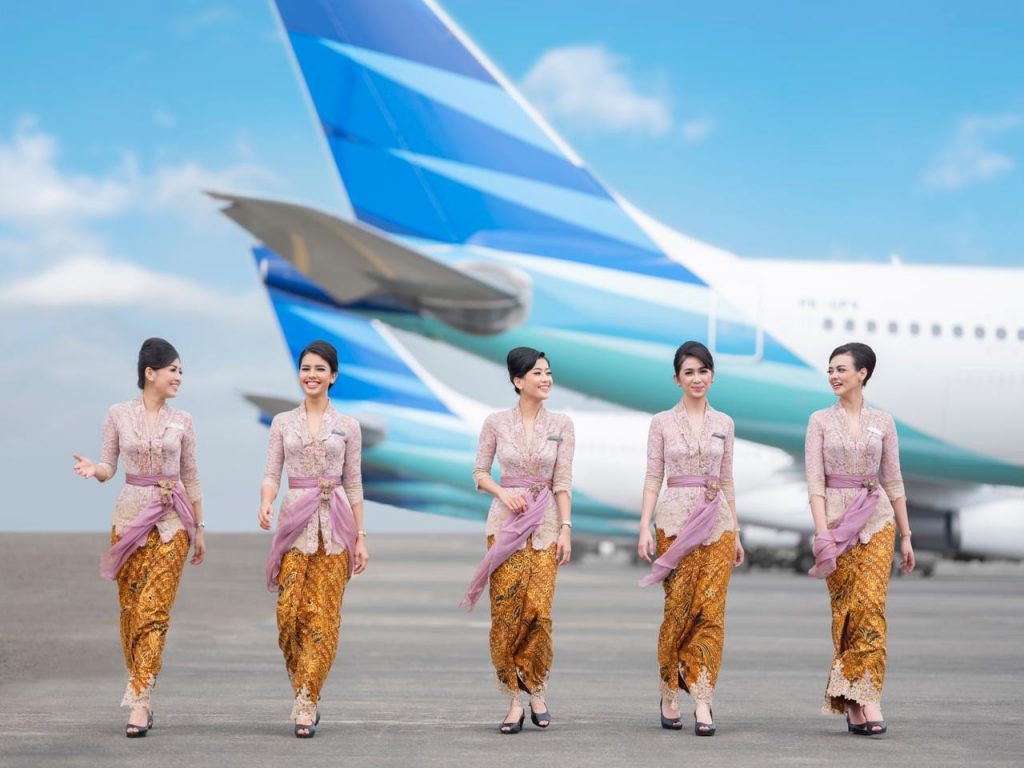 Profil Garuda Indonesia - Seragam Pramugari